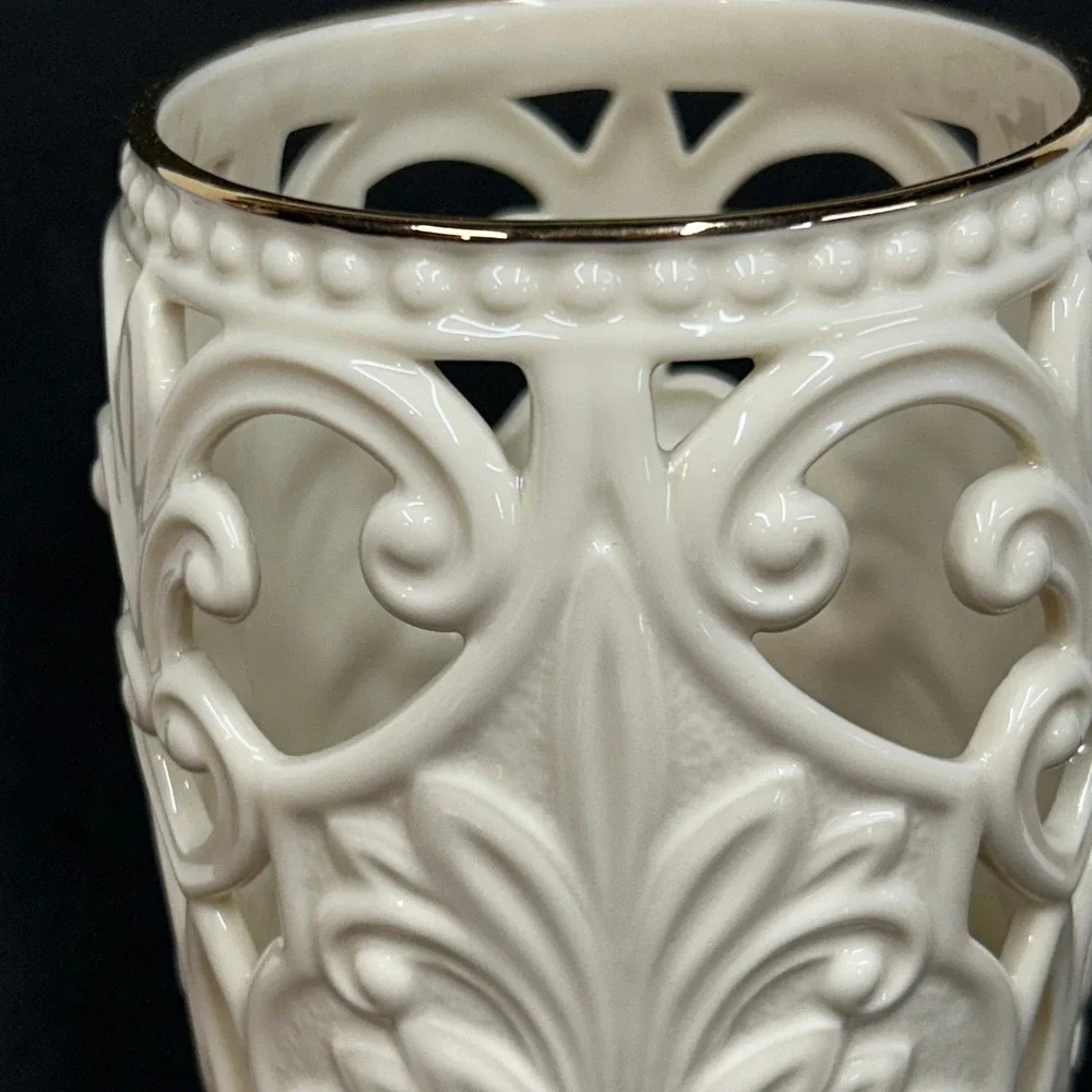 Lenox Classic Scroll Pierced Vase Ivory Fine China Gold Trim 8.25 inch 6125751